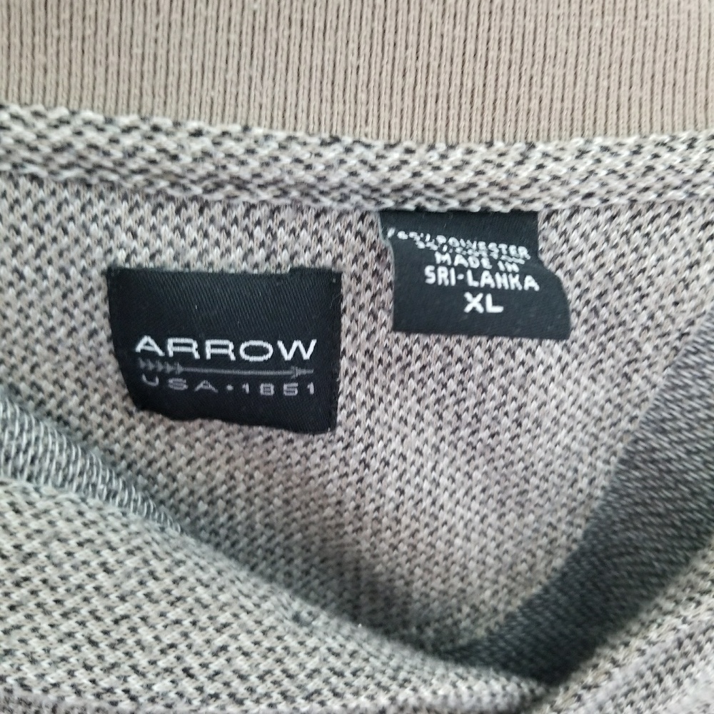 Men's knit polo with pocket. - Picture 2 of 2